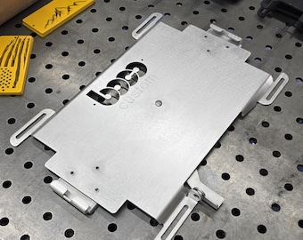 Supporto per DEWALT ToughSystem 2.0, resistente, in alluminio da 1/8" (calibro 8), leggero per camion, furgoni, ATV e SXS fuoristrada.