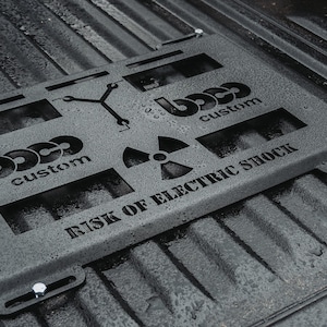 Klein MODbox Dual Mounting Plate, Electric Shock, 10 ga