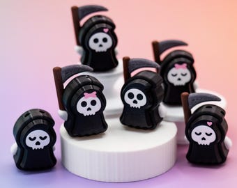 Grim Reaper Fidget Clicker Keychain | 3D Printed Goth Style Clicky Fidget | Kawaii Chibi Style Grim Reaper Gift or Party Favor