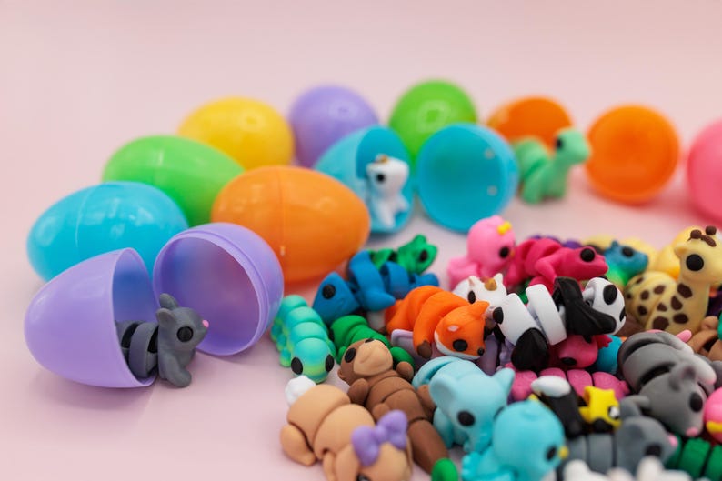Tiny 3D printed articulated animal fidget toys for easter eggs