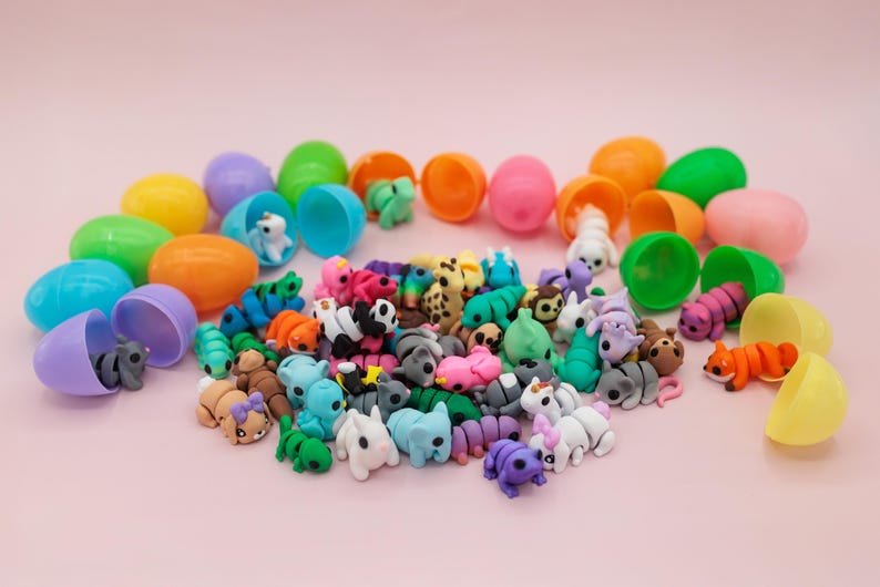 Tiny 3D printed articulated animal fidget toys for easter eggs