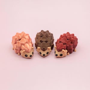 Little 3D Printed Articulating Hedgehog Fidget, Cute Hedgehog Gift, Small Hedgehog Figurine Decoration, Fun Fidgets and Unique Party Favors