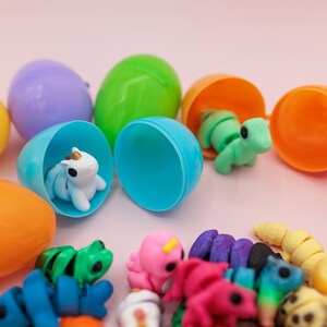 Tiny 3D printed articulated animal fidget toys for easter eggs