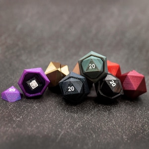 3D Printed D20 Fidget Clicker, Super Clicky Dice Fidgets with Keyboard Switches, Dungeons & Dragons Party Favors, Nat20 Gifts for DnD Fans