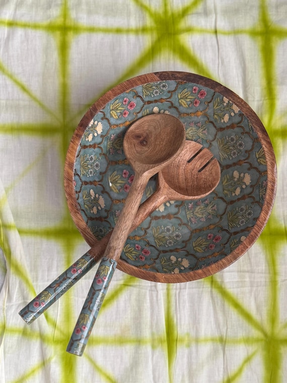 Hand- crafted Mango Wood Bowl: Floral Motif Fruit Bowl, Serveware
