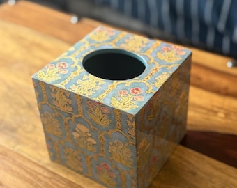 Papperslåda med lock, gästrum, matsalsfodral för pappersservetter, pappersnäsduksöverdrag och papperskorg/soptunna-kombination