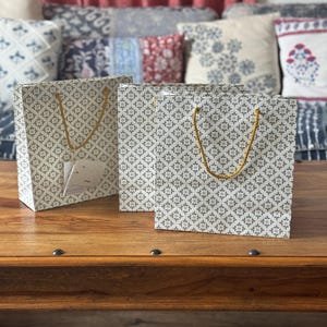 Indian Print Paper Gift Bags: Luxury Party Favor Set of 3 image 9