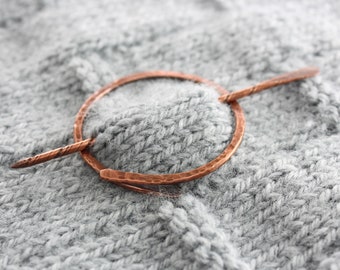 Penannular copper shawl pin, Simple circle shawl pin, Small circle hair clip, Cardigan clasp, Fibula, Small hair barrette, Hair accessory