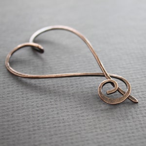 Minimalist heart shawl pin, Copper pin, Simple cardigan clip, Knitting accessory, Fibula, Love romance, Valentine, Mother day gift