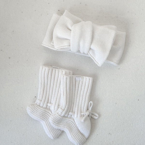 Pearl white knitted baby booties and bow topknot set, Baby booties, Baby bow headband, Knitted headband, Baby accessories,