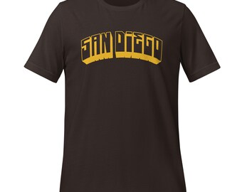 Camiseta con letras en bloque amarillas de San Diego