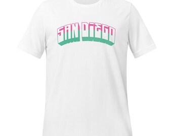 Camiseta con letras en bloque en rosa y verde de San Diego