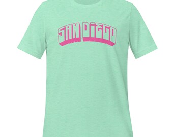 Camiseta con letras blancas de San Diego