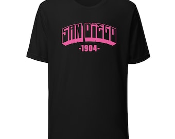 Camiseta con letras de imprenta de San Diego en color rosa de 1904