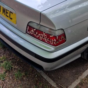Calcomanías de llamas para coche: detalles para luces traseras y espejos (juego)