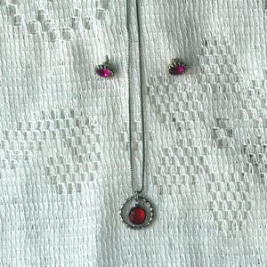 Vintage Red Stone Pendant Necklace & Earrings Set: Silvertone Jewelry