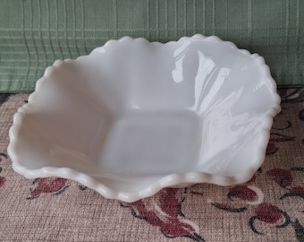 Vintage Hazel Atlas Milk Glass Dish: Diamond Pattern Ruffled Bowl