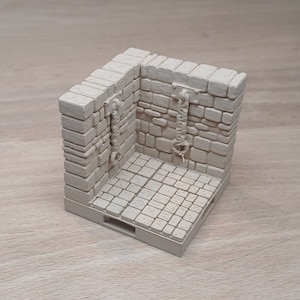 NOUVEAU DESIGN • Pièces d&#39;angle 2x2 avec chaînes • Série de tuiles de donjon en grès écaillé • Terrain modulaire avec. Bases magnétiques pour RPG de table