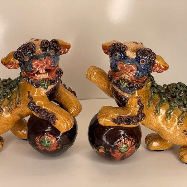 Pair Of Vintage Ceramic Foo Dogs Chinese Dragon Lion 7 1/2 Tall Good Condition