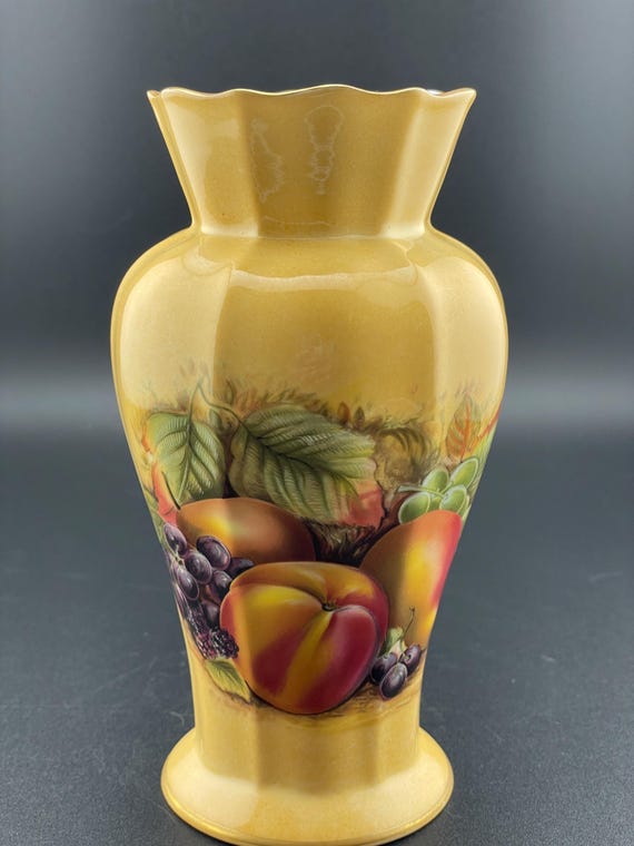 ヴィンテージ エインズレイ オーチャード ゴールド花瓶 6インチ - Etsy