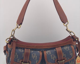 Vintage Y2K Dooney & Bourke Banana denim en leren mini schoudertas uitstekende staat