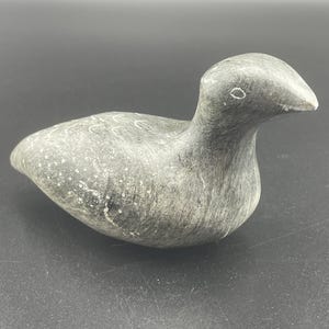Vintage Dimu signed carved Soapstone Bird