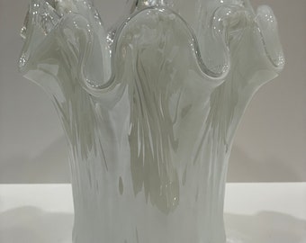 Beautiful KURATA Craft Glass Iridescent Ruffled Handkerchief Vase Hand Blown Japan 9.5&quot; Tall and 9.5&quot;Wide