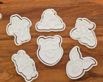 Winnie Th Pooh Cookie Cutter with Embosser Stamps