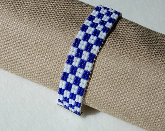 Kentucky Wildcats checkerboard bead bracelet, adjustable length