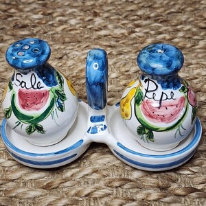 Vintage Procida Vietri Pottery Fruit Salt And Pepper Shakers Hand Painted Italy