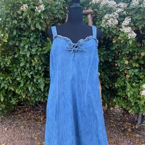 Sleeveless denim dress with ruffles size large