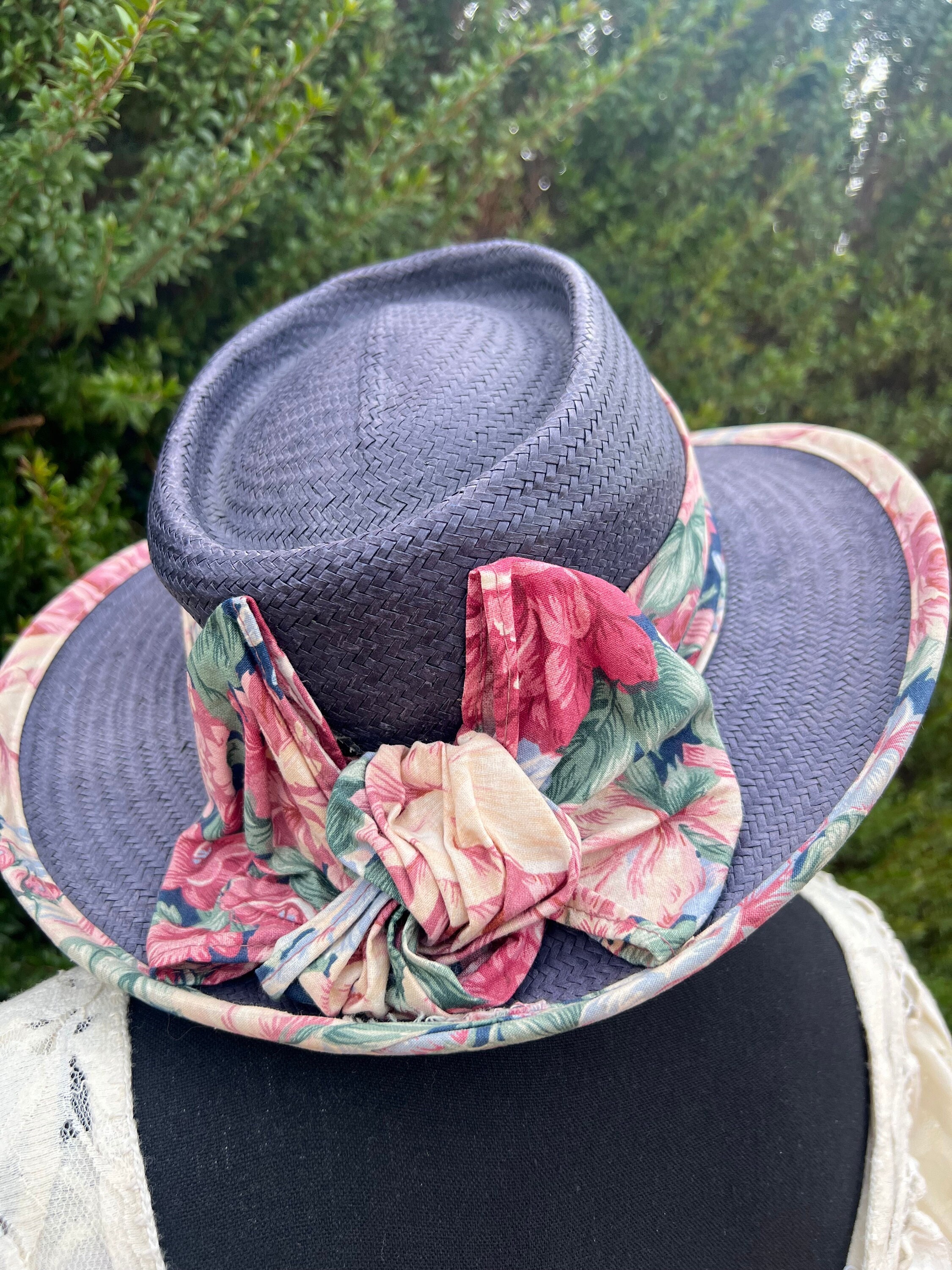 Cottagecore Vintage Wide Brim Floral Sun Hat Blue Purple Garden Party Derby Kentucky Derby Hat Large Wide Brim Sinamay Purple Lavender  main image 2