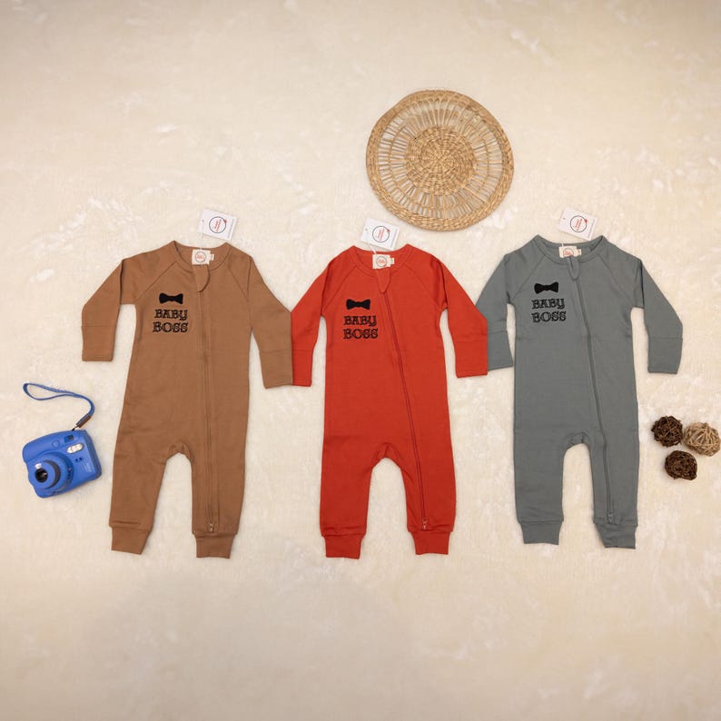 Personalized Baby Gift Box | Gender Neutral Welcome Home Set| Embroidered Baby Clothes image 8