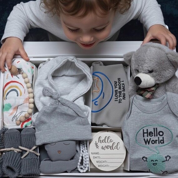 Personalized Baby Gift Box | Gender Neutral Welcome Home Set| Embroidered Baby Clothes