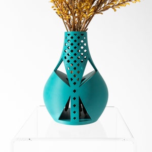 The Arin Vase STL 3D Print File, Digital Download for 3D Printing, Home Decor Vase for Flowers and Plants