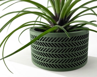 The Quen Planter Pot STL 3D Print File, Digital Download for 3D Printing, Home Decor Planter for Plants & Flowers