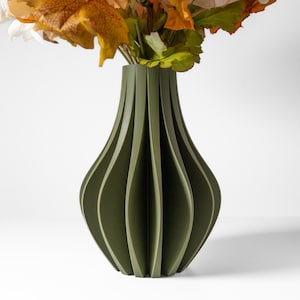 The Zolara Vase STL 3D Print File, Digital Download for 3D Printing, Home Decor Vase for Flowers and Plants