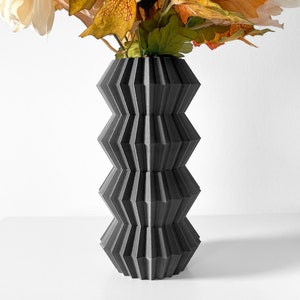 The Jun Vase STL 3D Print File, Digital Download for 3D Printing, Home Decor Vase for Flowers and Plants