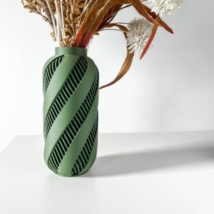 The Alin Vase STL 3D Print File, Digital Download for 3D Printing, Home Decor Vase for Flowers and Plants