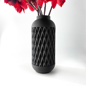The Hesil Vase STL 3D Print File, Digital Download for 3D Printing, Home Decor Vase for Flowers and Plants