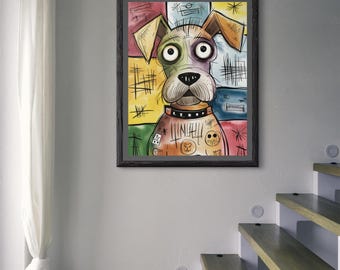 以下が含まれることがあります： カラフルな犬の肖像画が額装されています。漫画風で、犬は大きな目と黒い首輪をしています。背景は鮮やかな色のパッチワークです。階段の近くの壁に飾られています。全体的に遊び心があり、芸術的な雰囲気です。