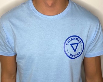 Driehoek T-shirt-handgemaakt op bestelling, Queer, Gay, Vintage, Denver, blauw, cirkel, Colorado, leer, aangepast, grappig, cadeau, comfortabel, shirt