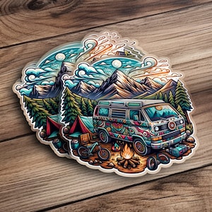 Adesivo Van Life Adventure, scena di campeggio resistente all'acqua con montagne, foresta, bicicletta, fuoco e decalcomania per autobus VW, regalo colorato per esterni