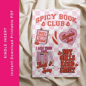 Puede incluir: Un fondo de cuadros rosa y blanco con un diseño gráfico rosa y rojo que incluye el texto "Spicy Book Club" y otras frases como "Busy Reading Smut", "Bookish Soul", "I Like Them Real", "Thick & Spicy", "Hot Girls Read Smut".