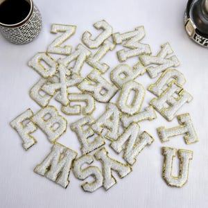 Parche de letras de chenilla para pegar, parche de imitación, parche de aplique con letras bordadas de chenilla con purpurina de 2,17 pulgadas de la A a la Z, parche de letras de chenilla para planchar