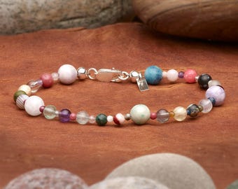 State of New York Handmade Stone Simple Lines Bracelet - Small