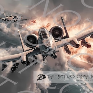 Könnte beinhalten: Digitaler Kunstdruck mit zwei A-10 Thunderbolt II Flugzeugen im Flug. Das vordere Flugzeug hat ein bedrohliches Haifischmaul-Design auf der Nase. Der Hintergrund zeigt einen dramatischen Himmel mit Wolken und einem feurigen Sonnenuntergang. Der Text "Patriot RVG Creations Digital Designs" ist enthalten.