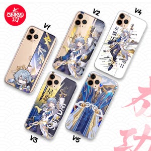 Pode incluir: Capas de telefone transparentes com vários designs de personagens em estilo anime. As capas apresentam cores vibrantes, incluindo azul, dourado e branco, com ilustrações detalhadas. Cada capa tem um design diferente.