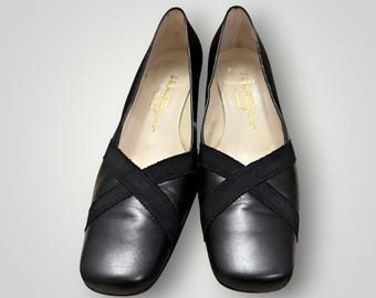 Salvatore Ferragamo Italy Boutique Heels Women 7.5B Black Leather Old Money Vtg