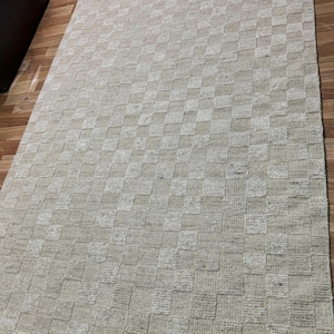 Hand Knotted New Zealand Wool Rug: Manis design rug for living room, bedroom